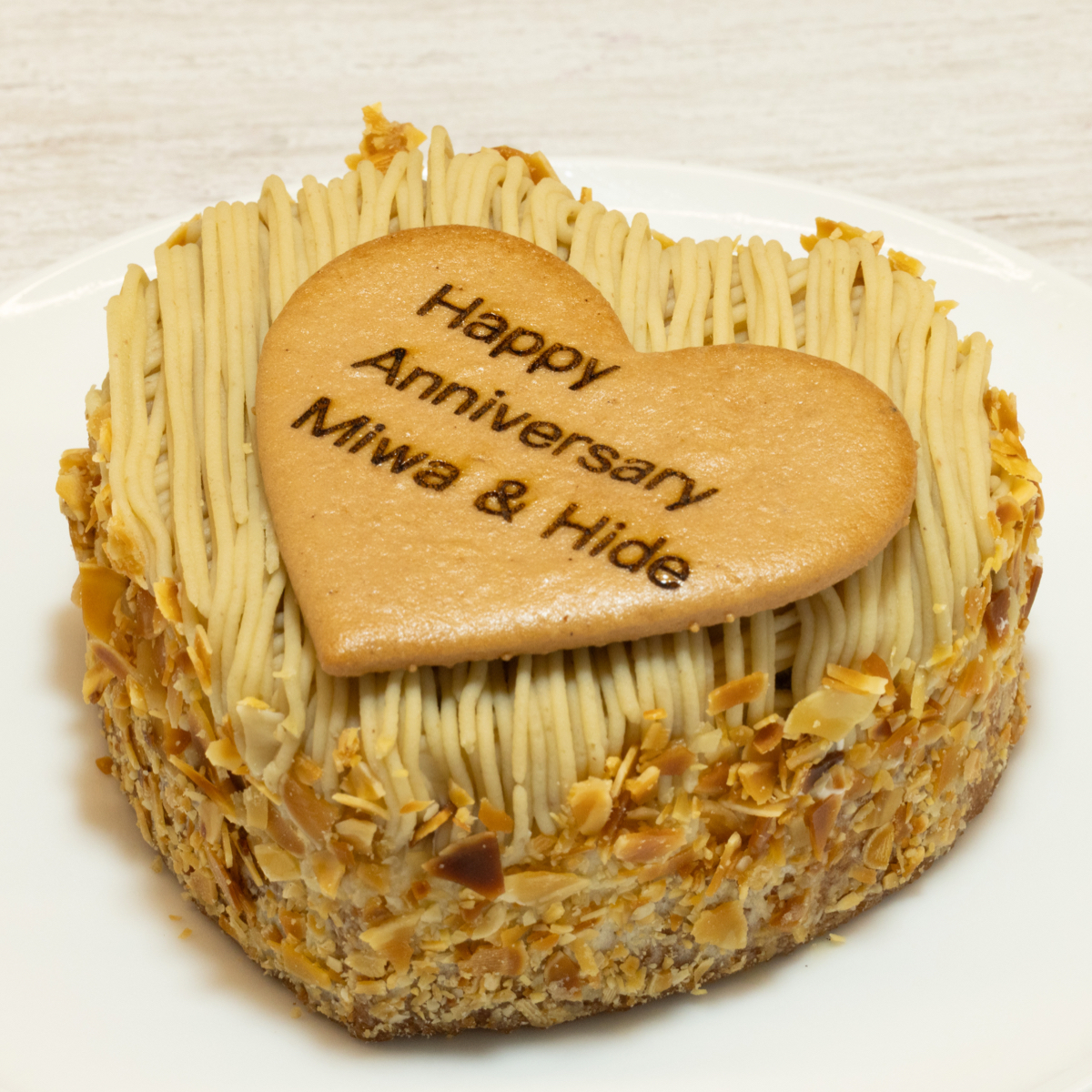 【店舗引渡し】ハートのモンブランタルト